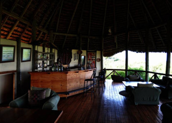 Die Bar der Burunge Tented Lodge