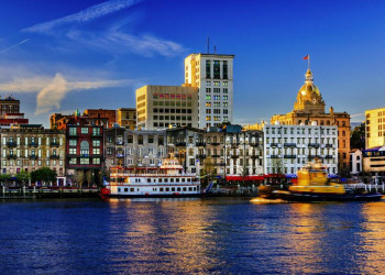 Blick auf die Uferzone in Savannah am gleichnamigen River