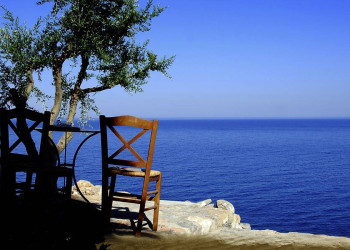 Entspannte Momente mit Meerblick in Griechenland