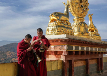 Mönche und buddhistische Symbolik