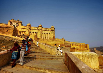 Das mächtige Fort Amber bei Jaipur