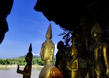Die Höhlen von Pak Ou in Laos