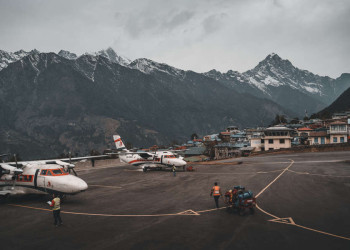 Flughafen in den Bergen