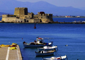 Der Hafen von Nauplia mit Fischerbooten