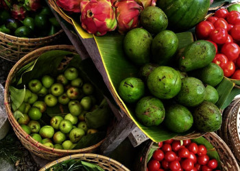 Indonesische Märkte locken mit buntem Obst und Gemüse
