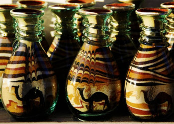 Sandiges Souvenir aus Jordanien