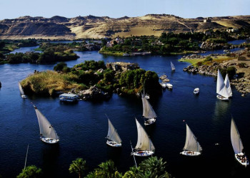 Feluken auf dem Nil bei Assuan