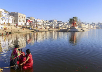 Rituelles Bad am heiligen Pushkar-See