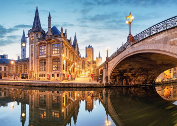 Historische Gildehäuser am Graslei in Gent