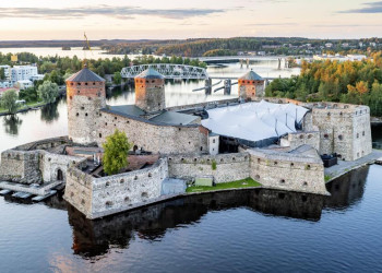 Mittelalterliche Wasserburg Olavinlinna in Savolinna